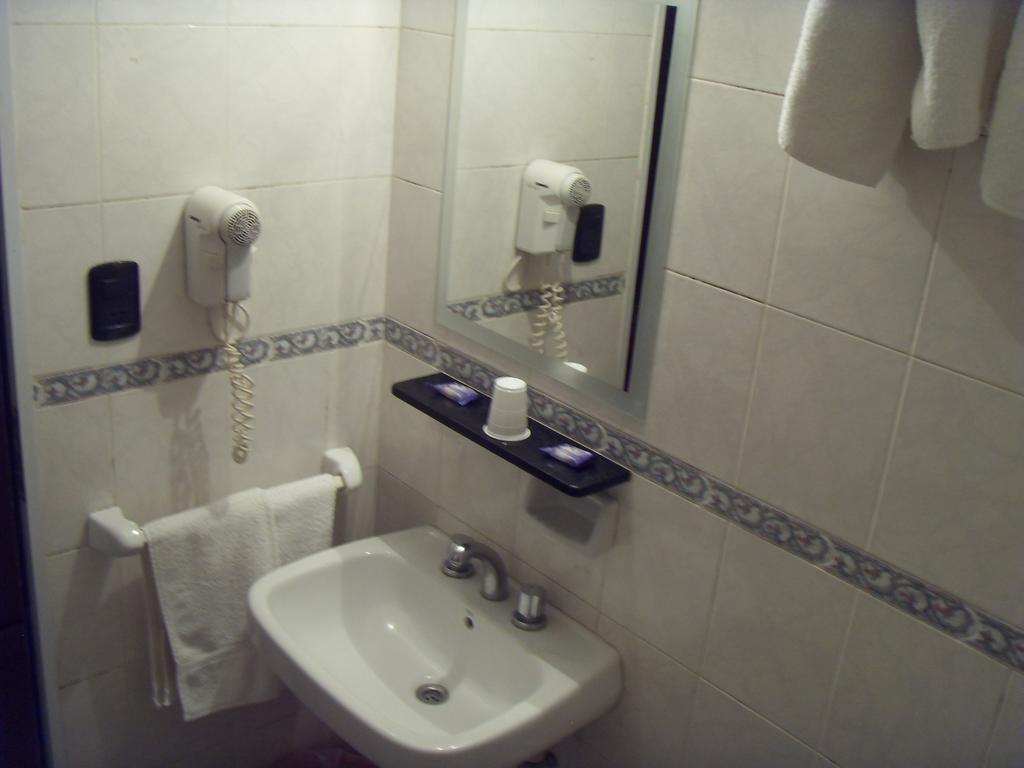 Hotel Embajador Rosario Eksteriør billede